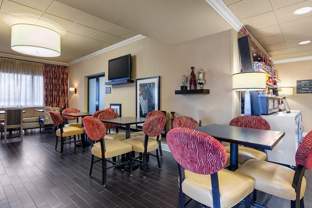 Hampton Inn Starkville Ngoại thất bức ảnh