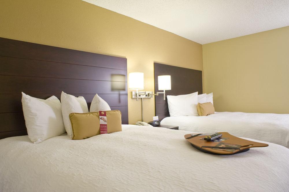 Hampton Inn Starkville Ngoại thất bức ảnh