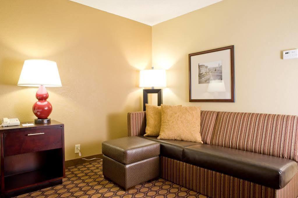 Hampton Inn Starkville Ngoại thất bức ảnh